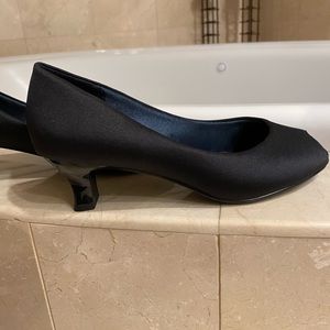 Abella women’s shoes